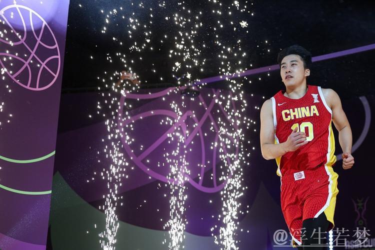 锋线新秀初登场 王俊杰成中国男篮新期待 锋线新秀初登场 王俊杰成中国男篮新期待